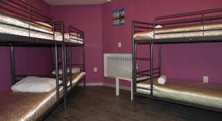Гостиница Le Voyage Самара Кровать в общем 6-местном номере для женщин-2